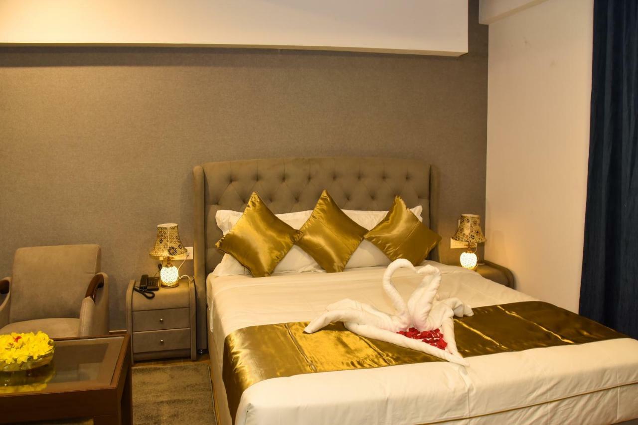 Silver Oak Hotel Maisur Dış mekan fotoğraf
