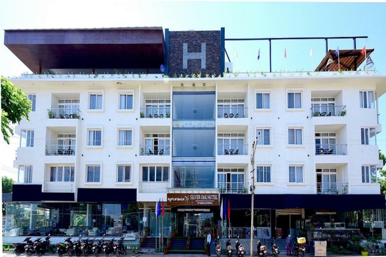 Silver Oak Hotel Maisur Dış mekan fotoğraf